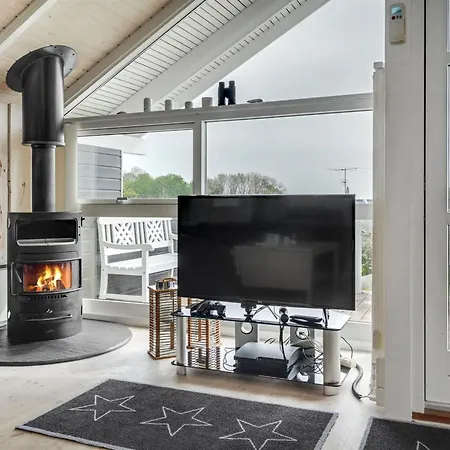 Annvy - 200m From The Sea By Interhome *