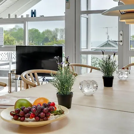 Annvy - 200m From The Sea By Interhome Semesterbostad