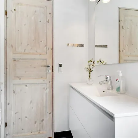 Annvy - 200m From The Sea By Interhome Semesterbostad