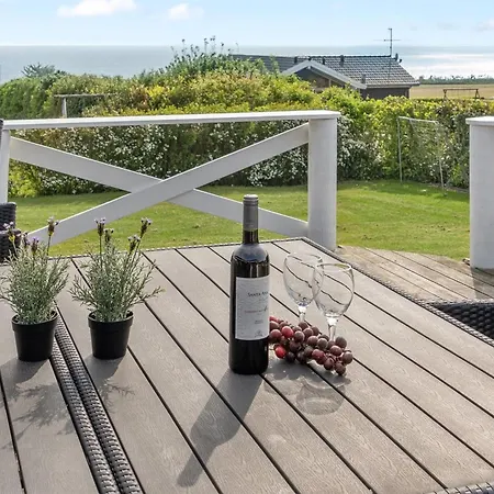 Annvy - 200m From The Sea By Interhome Semesterbostad *